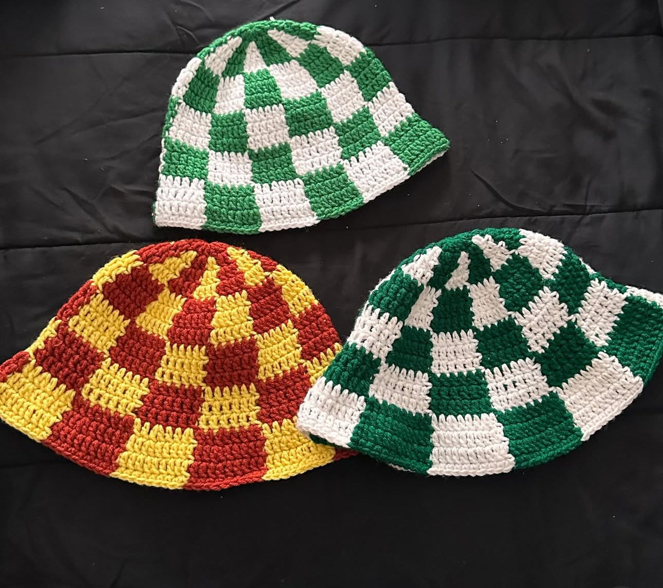 Checkered bucked hat