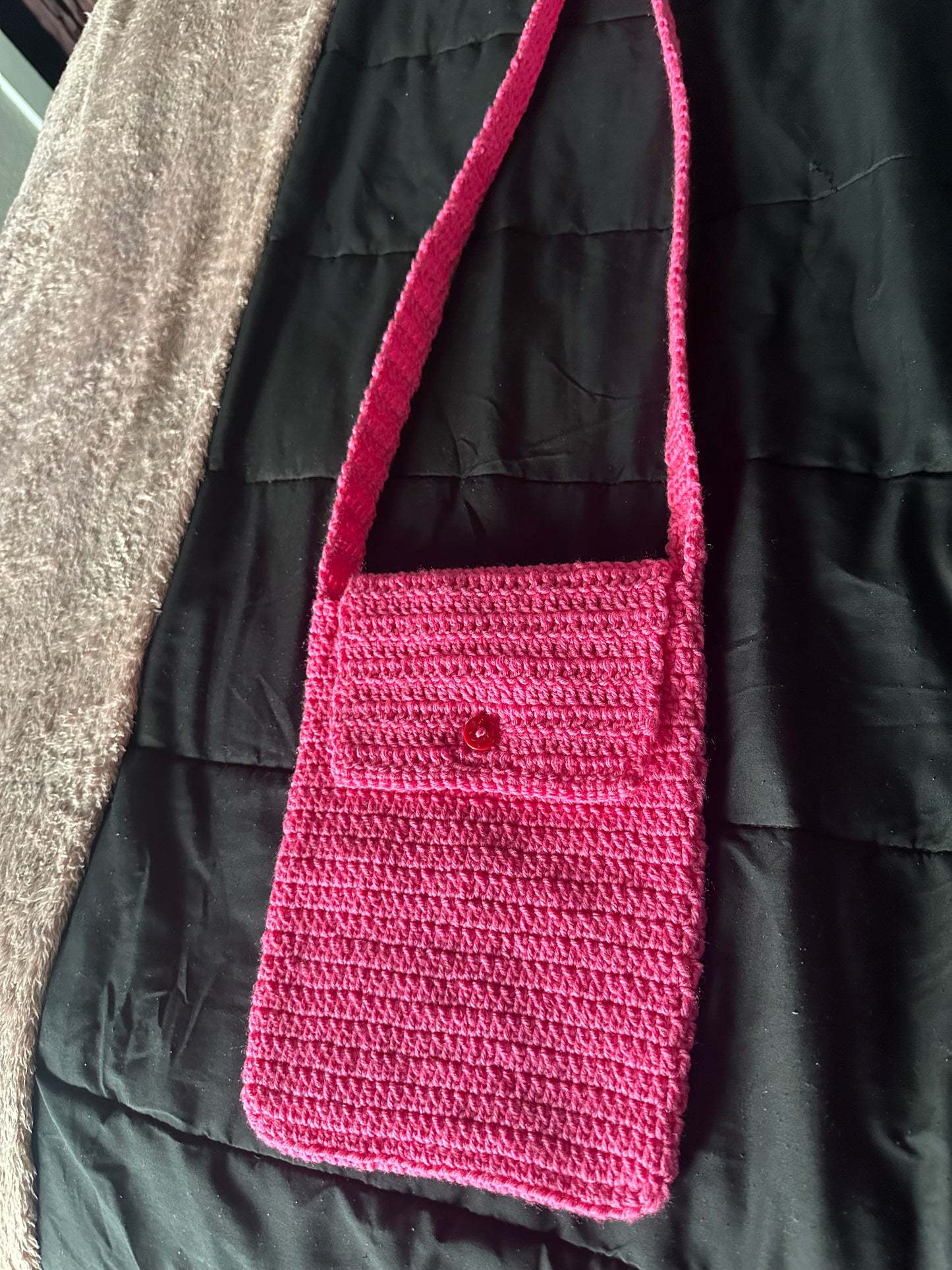 Broken hearted crochet bag