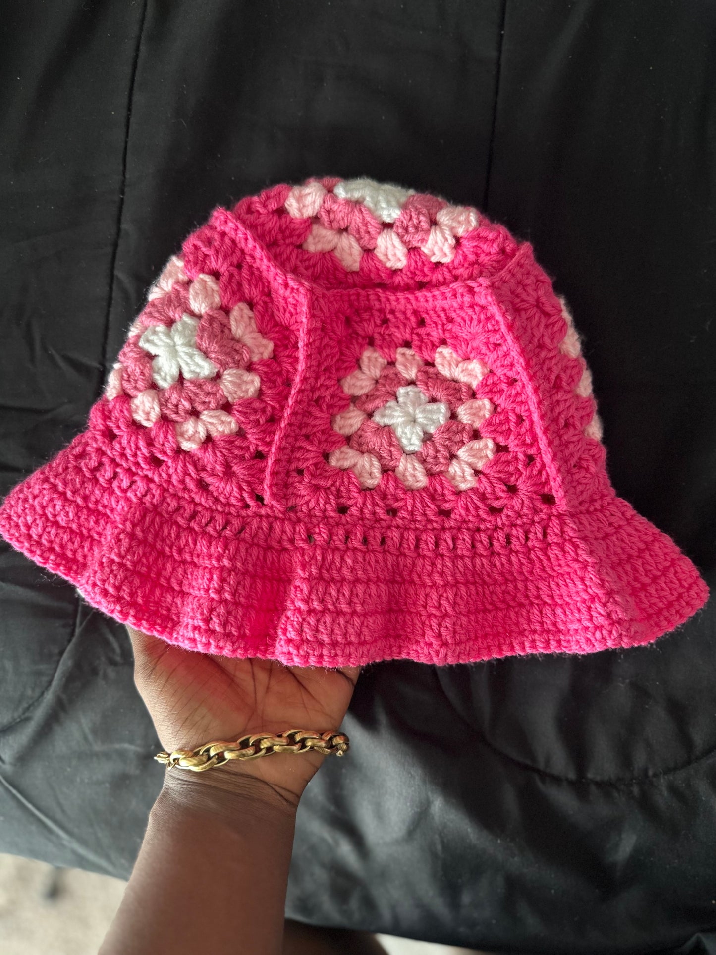 Pink Roses bucket hat