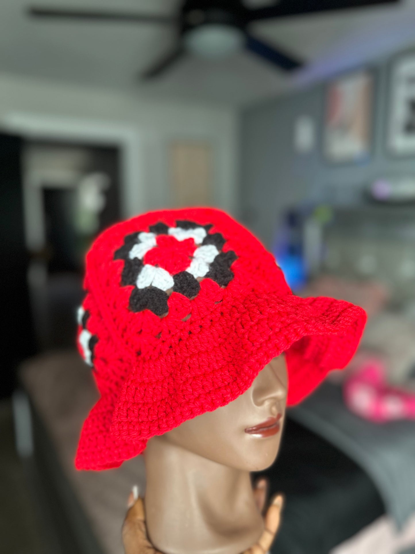 Red Rose bucket hat